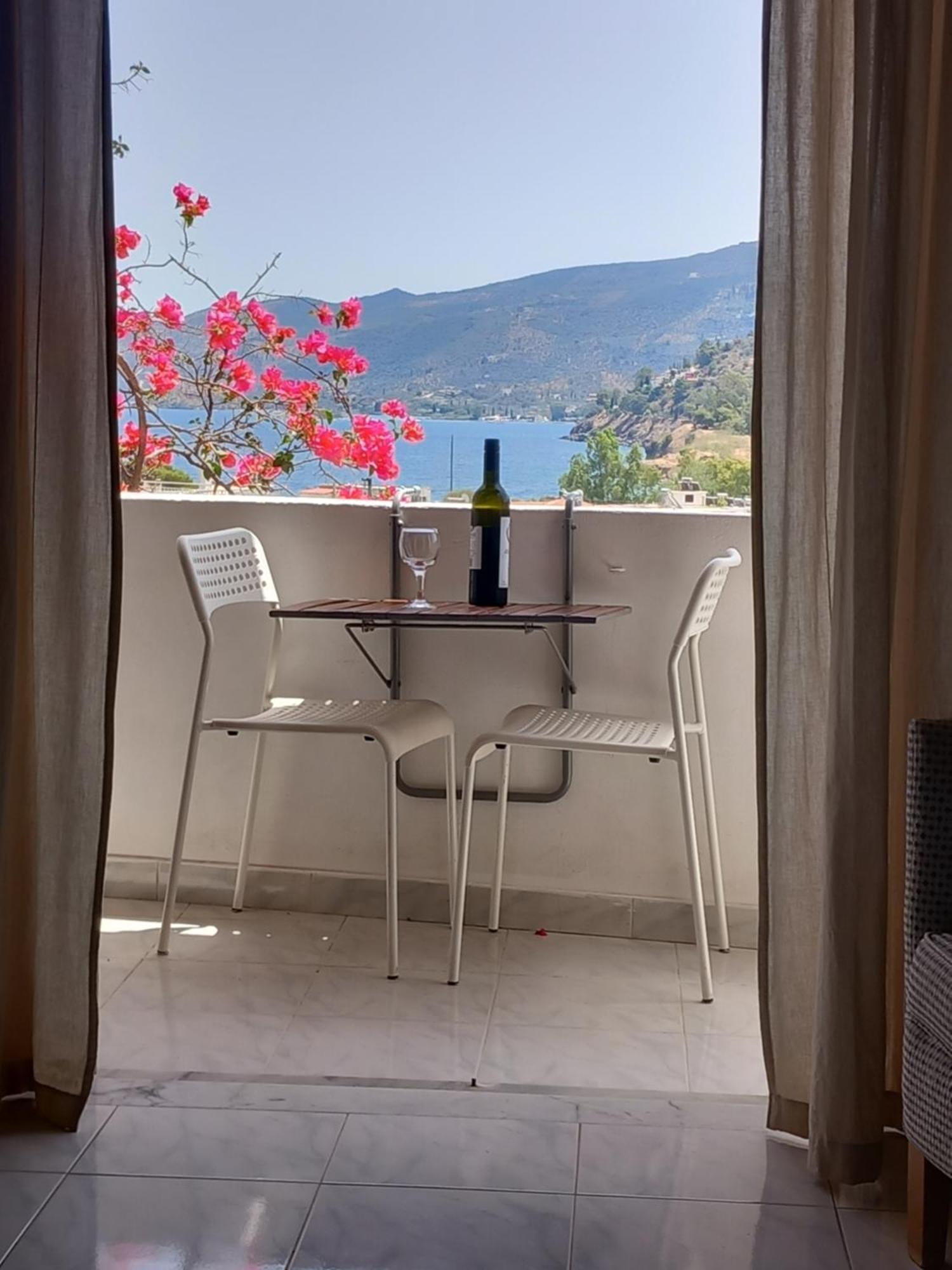 Forest & Sea Apartment Poros Town 部屋 写真